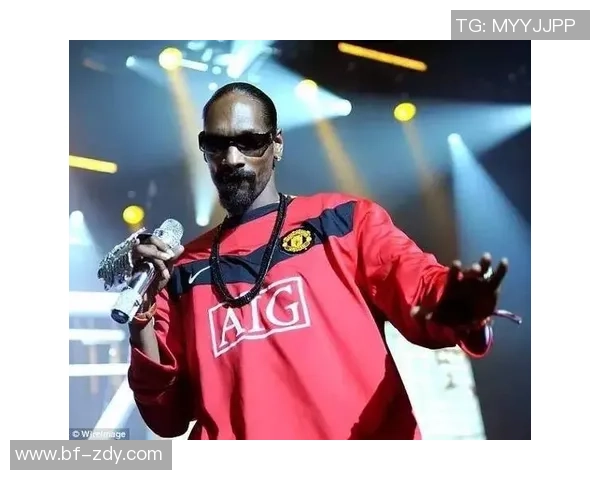 足球明星狗爷的精彩瞬间与独特魅力全景展示